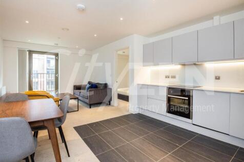 KITCHEN/RECEPTION