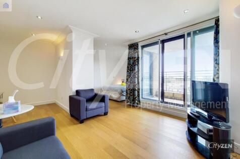 STUDIO SUITE LIVING AREA
