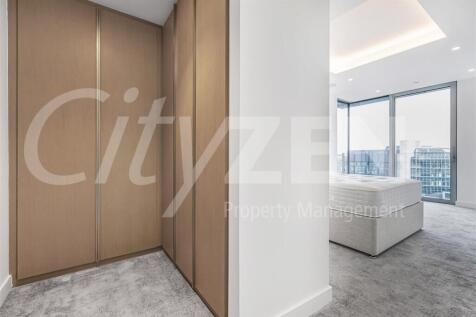 DRESSING ROOM