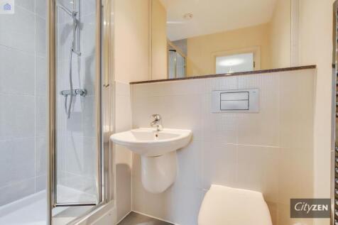 EN SUITE SHOWER ROOM