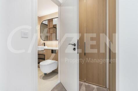 EN SUITE/DRESSING AREA