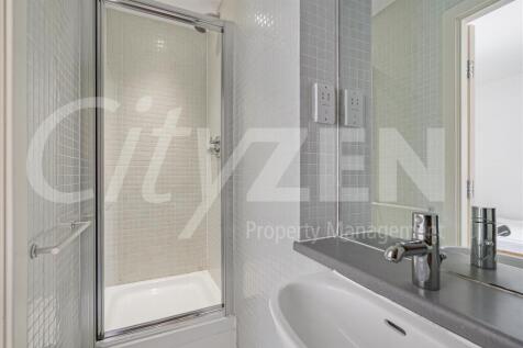 EN SUITE SHOWER ROOM