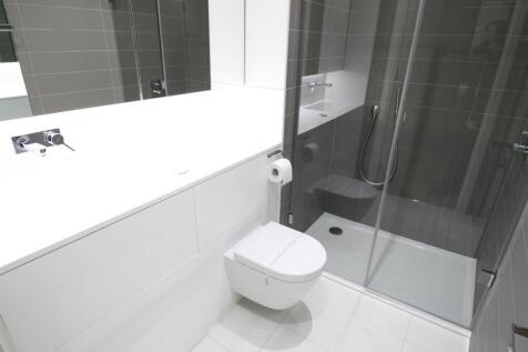 En-suite bathroom