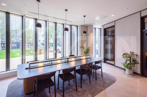 RESIDENTS LOUNGE