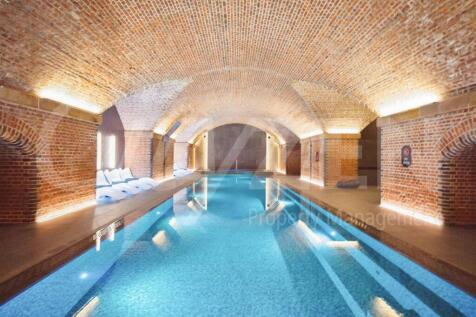 RESIDENTS POOL