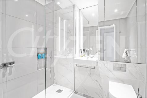 EN SUITE SHOWER ROOM