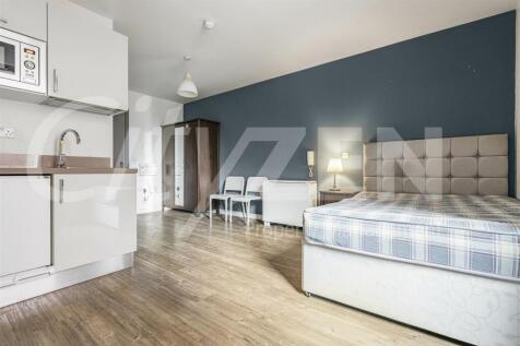 STUDIO ROOM