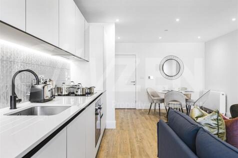 RECEPTION/KITCHEN