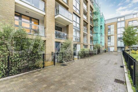 PACKINGTON SQUARE