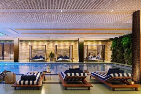 RESIDENTS POOL
