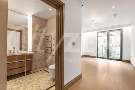 BEDROOM/EN SUITE