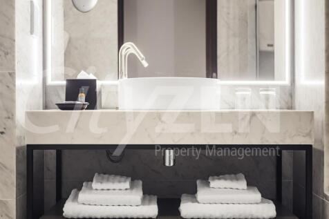 GUEST CLOAKROOM