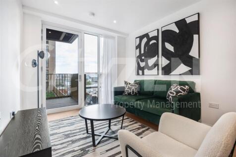 RECEPTION (PHOTO OF ACTUAL FLAT)