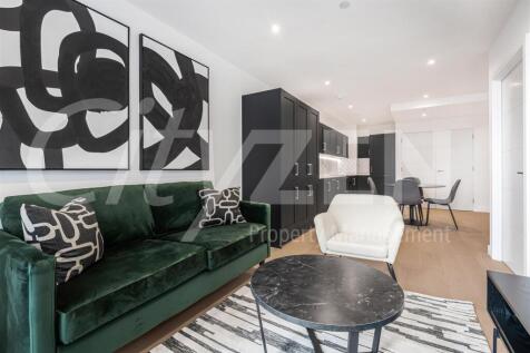 RECEPTION (PHOTO OF ACTUAL FLAT)