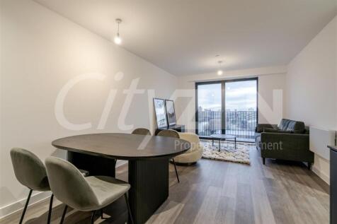 DINING AREA/RECEPTION