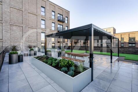 RESIDENTS ROOF GARDEN