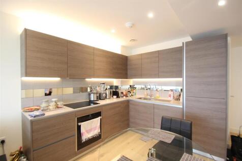 KITCHEN/RECEPTION ROOM