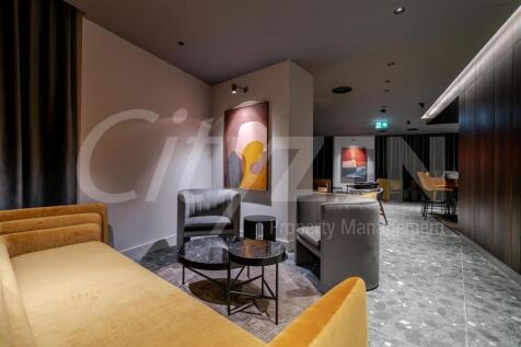 COMMUNAL LOUNGE AREA