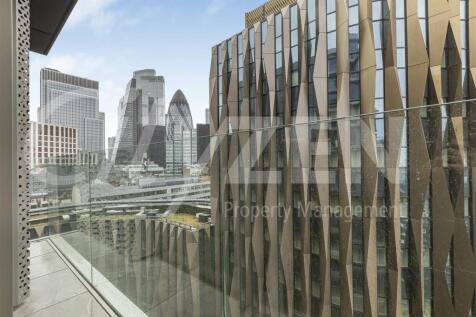 TERRACE WITH VIEWS OF THE CITY