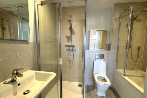Main bathroom