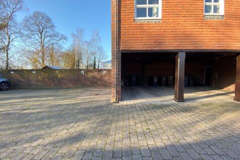 Parking &amp; Car Port