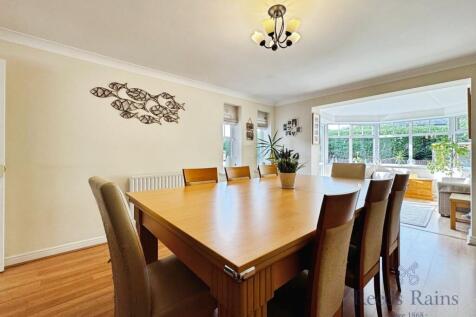 Dining/Family Room