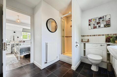 Ensuite Two