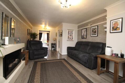 Living Roomb