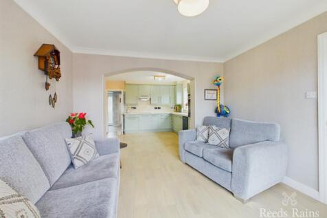 Living Roomb