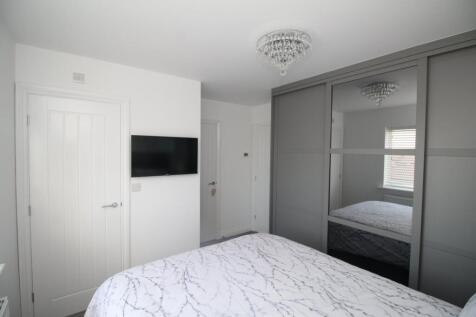 Bedroom 1b