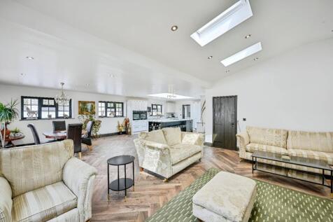 Kitchen /Family Room