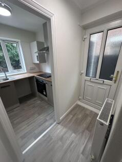 Photo 11 - Kitchen 2