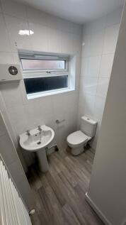 Photo 8- Shower room