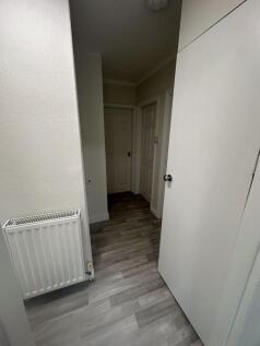 Photo 9 - Hallway