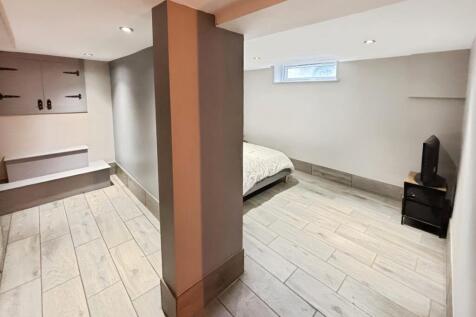Basement/Bedroom