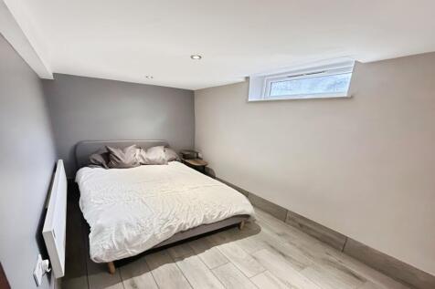 Basement/Bedroom