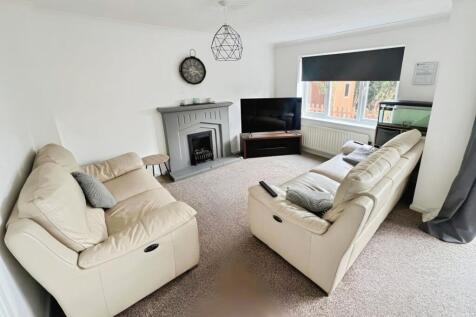 Living/Dining Area