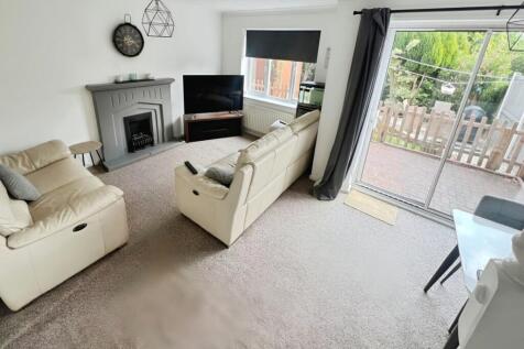 Living/Dining Area
