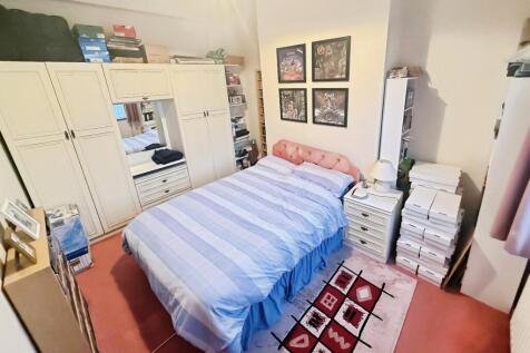 Flat A 8 Dyke Street