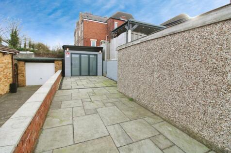Driveway &amp; Garage