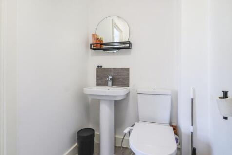 Cloakroom / WC