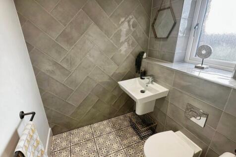 Cloakroom/Wc