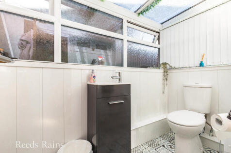 2nd En-Suite Wc