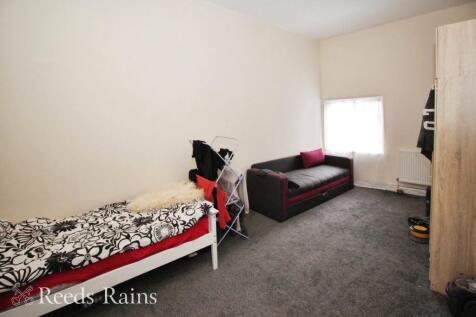 27b Bedroom