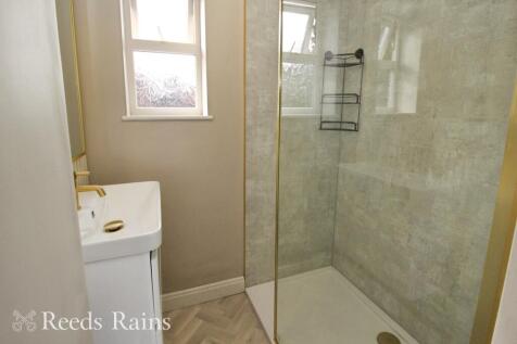 En-Suite Shower Area