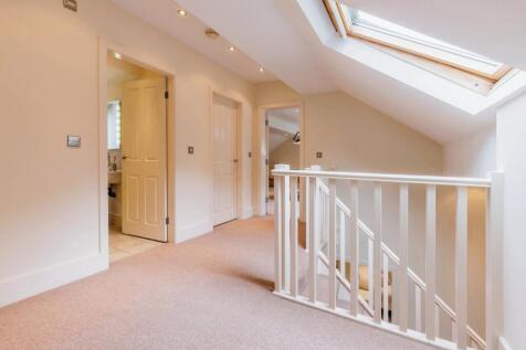 2nd Floor Landing