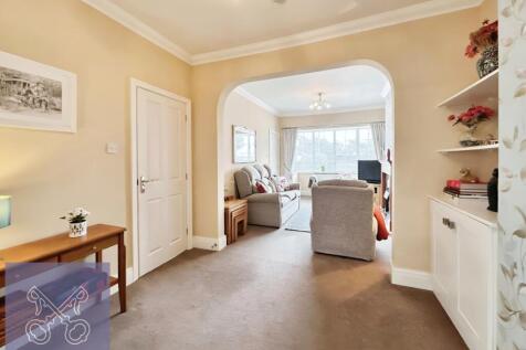 Sitting/Dining Room