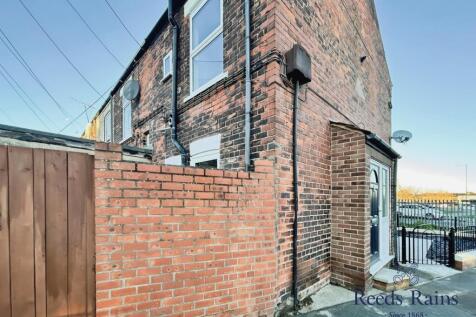 Rear Courtyard