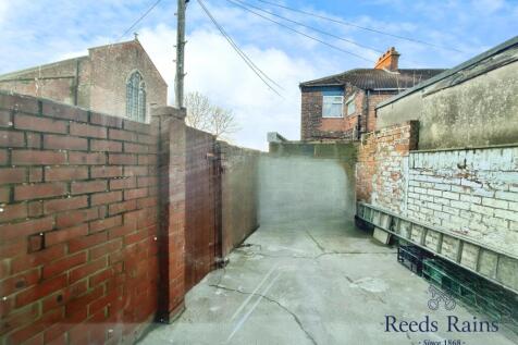 Rear Courtyard