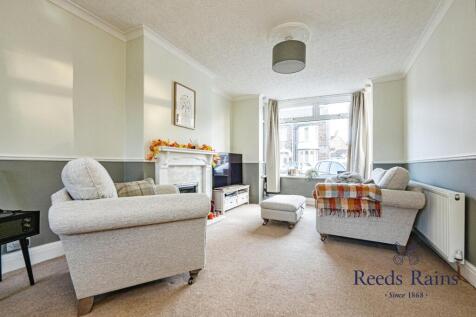 Sitting/Dining Room